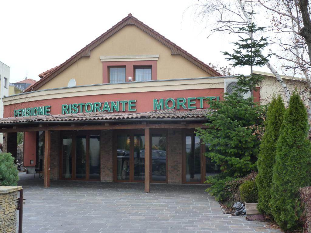 Pensione Ristorante Moretti Нітра Екстер'єр фото